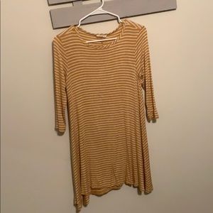 Quarter sleeve long shirt or wear as short dress